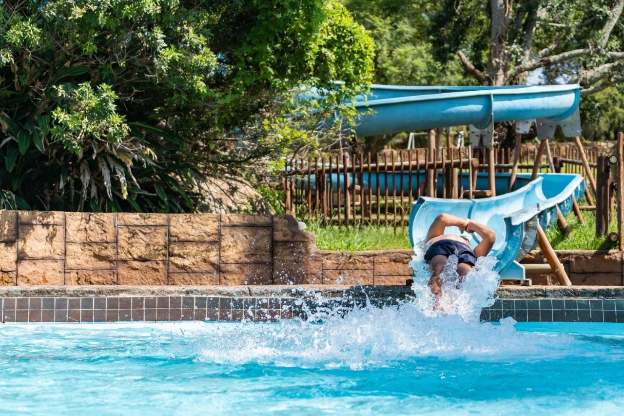 Gooderson Leisure Natal Spa Self Catering And Timeshare Resort Paulpietersburg ภายนอก รูปภาพ