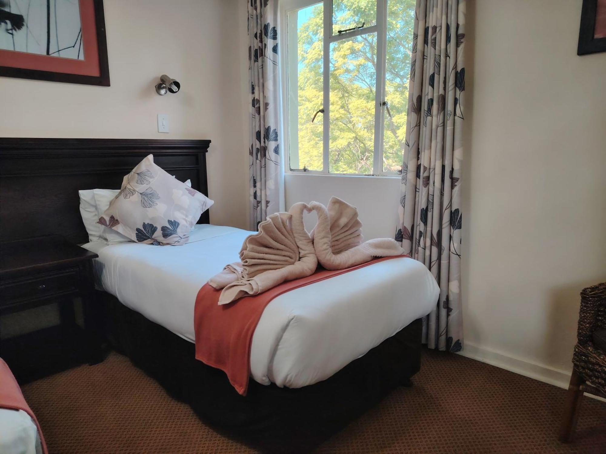 Gooderson Leisure Natal Spa Self Catering And Timeshare Resort Paulpietersburg ภายนอก รูปภาพ