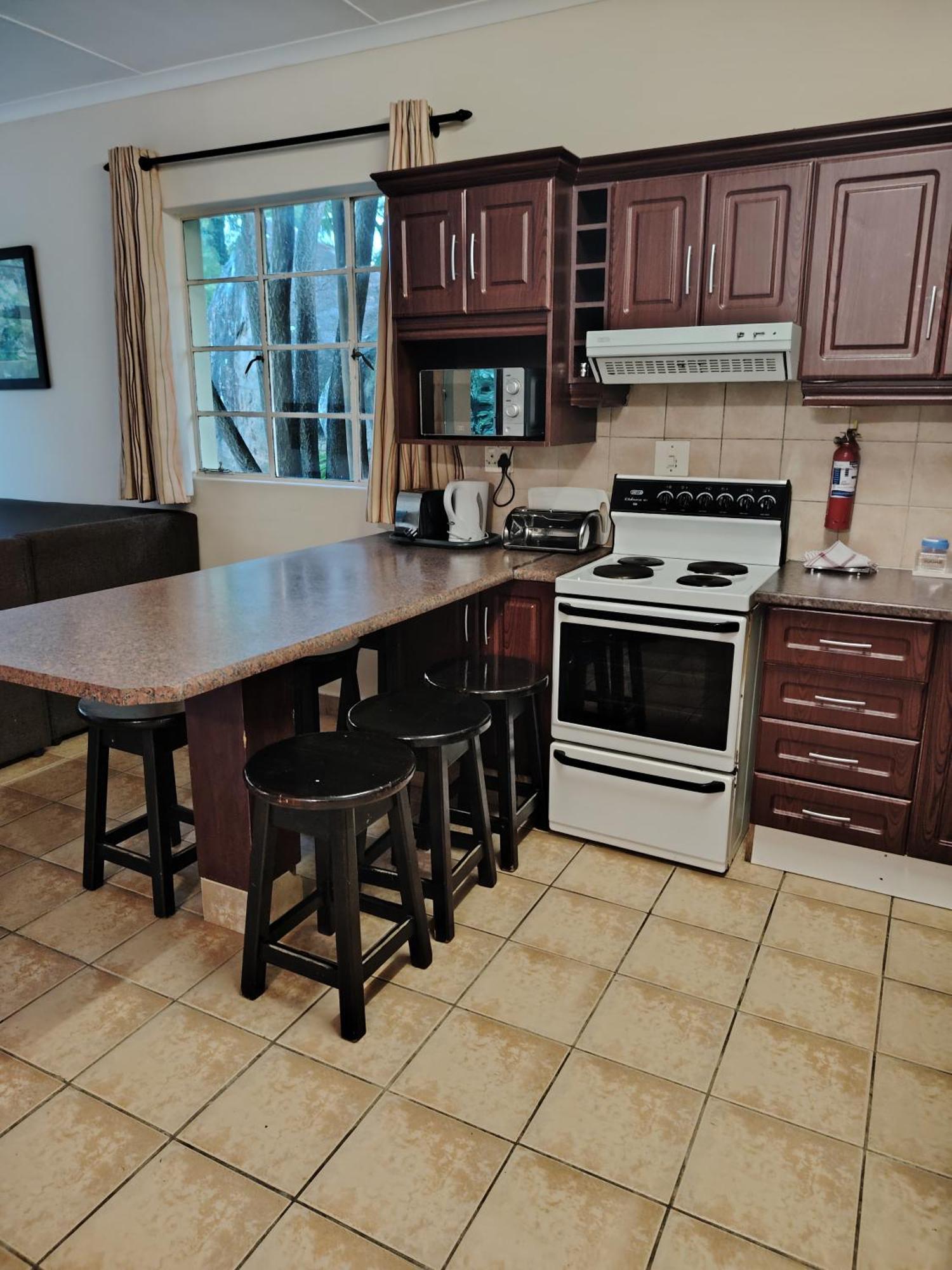 Gooderson Leisure Natal Spa Self Catering And Timeshare Resort Paulpietersburg ภายนอก รูปภาพ