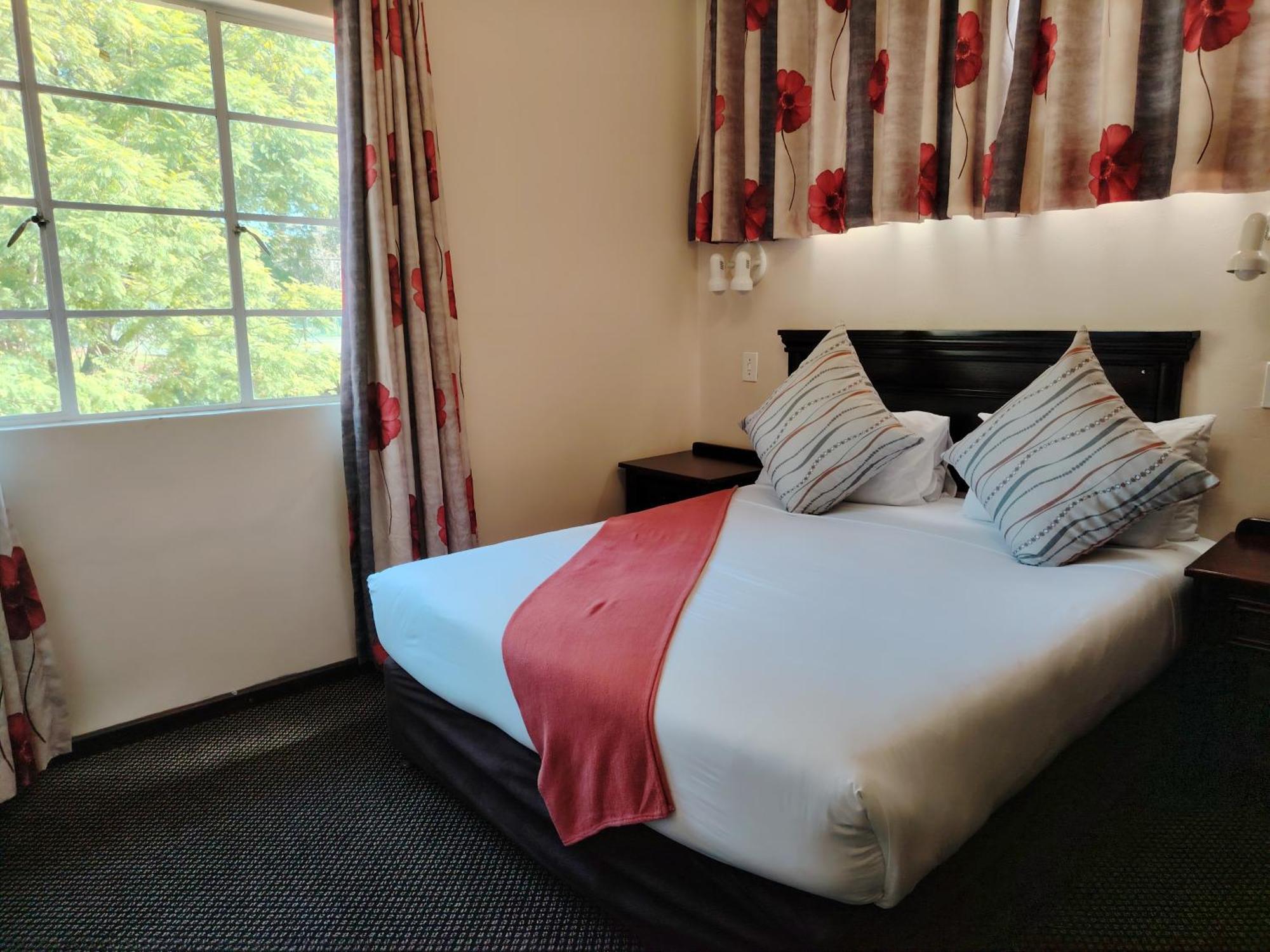 Gooderson Leisure Natal Spa Self Catering And Timeshare Resort Paulpietersburg ภายนอก รูปภาพ
